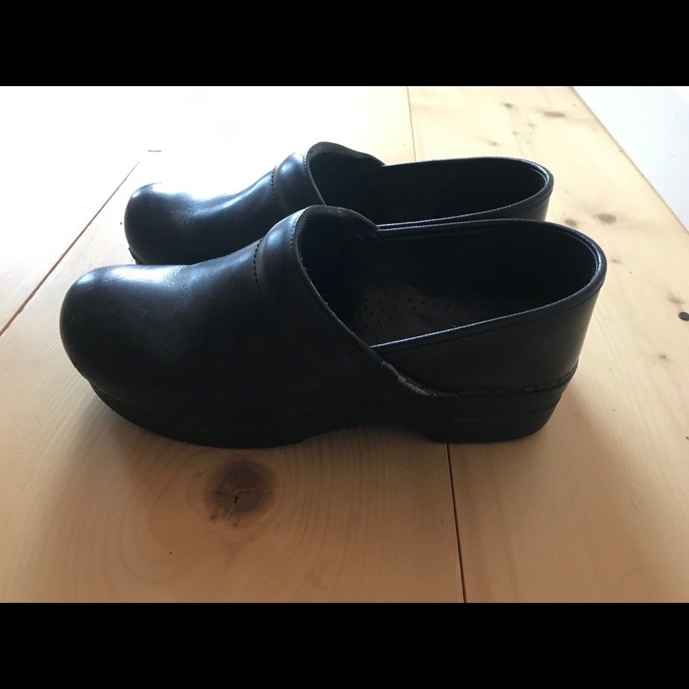Black Leather Dansko 43W